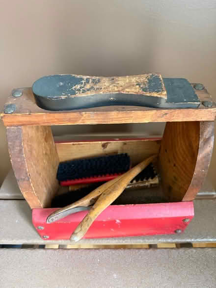 Photo of free Vintage Shoe Shine Kit (Randolph) #1