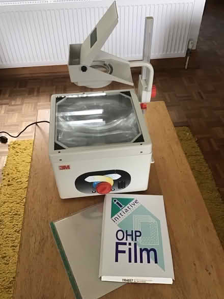 Photo of free Overhead projector and OHP film (Great Wakering Essex SS3) #1