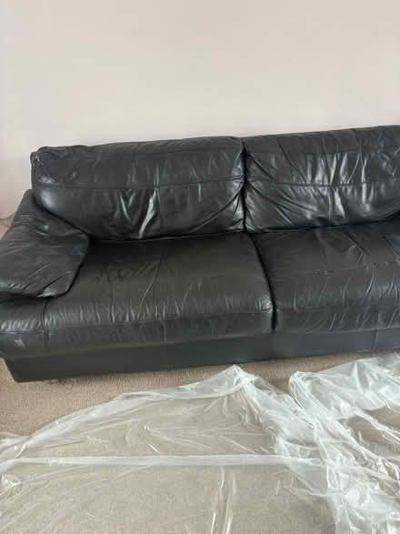 Photo of free Black leather sofa (Sg64ph) #2