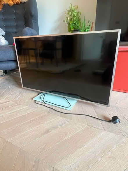 Photo of free 42 inch Samsung TV (Crouch End N8) #1