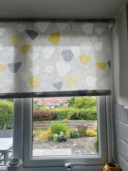 Photo of free Grey, mustard and white roller blind (Bowerham LA1) #2