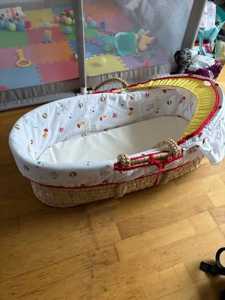 Photo of free Moses basket (Nottingham NG3) #1