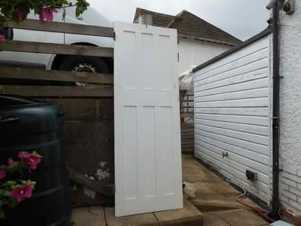 Photo of free wooden doors 2 knotted pine painted white. (Lower Bevendean BN2) #1