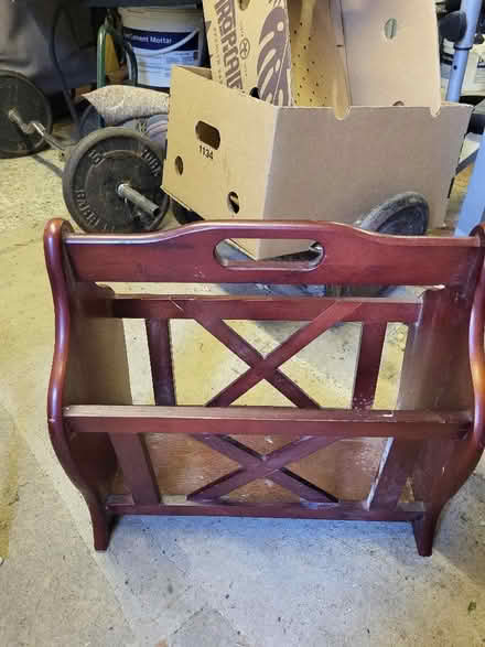 Photo of free Magazine newspapers holder (Round Green LU3) #1