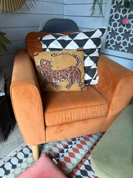 Photo of free velvet armchair (Catford SE6) #1