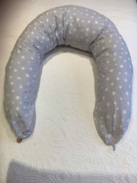 Photo of free Niimo pregnancy pillow (Kilburn NW6) #2