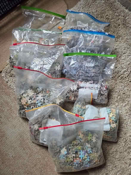 Photo of free X10 mystery jigsaws (Southsea PO5) #1