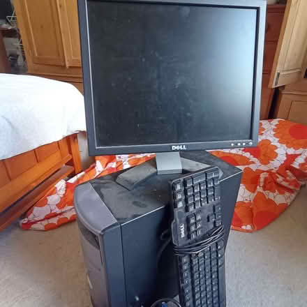 Photo of free Dell Dimension Desk top computer (Highway SL6) #1