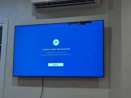 Photo of free TV with cracked screen (Glendale) #1