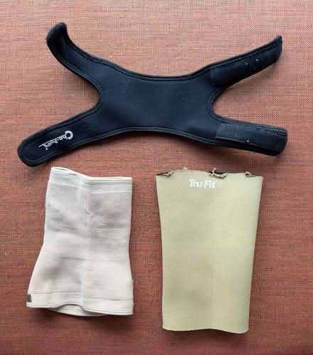 Photo of free Knee braces-Good condition (Arlington Forest) #1