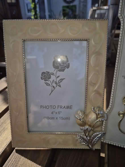 Photo of free Two photo frames (Welling DA16) #2