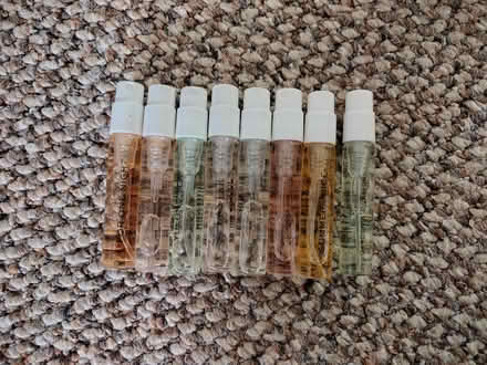 Photo of free 8 Perfume minis- La star (Hulme M15) #1