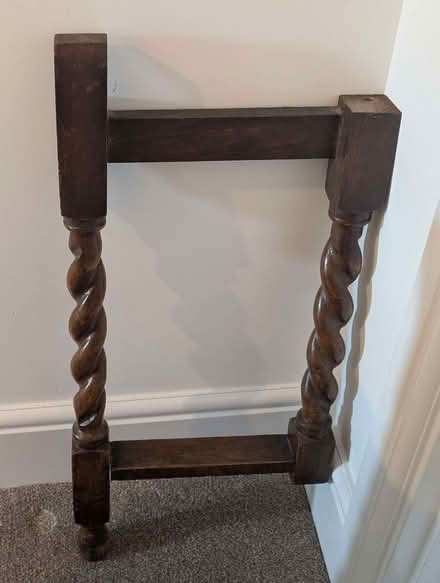 Photo of free Oak gate leg table (Oswestry SY11) #4