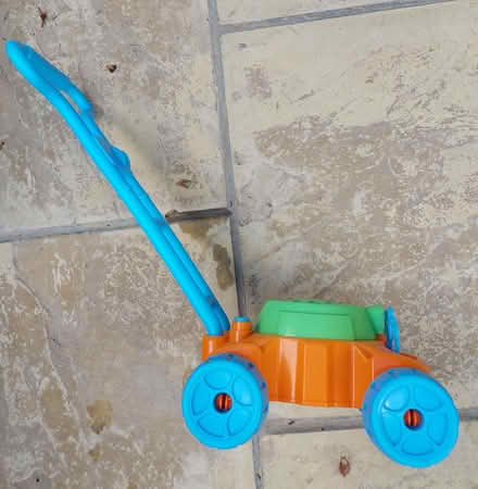 Photo of free Toy bubble blowing lawn mower (Top Amersham HP6) #2