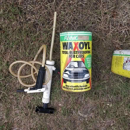 Photo of free waxoyl tins (near Addenbrookes, CB1) #2