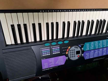Photo of free Yamaha electronic keyboard (Longsight M12) #1