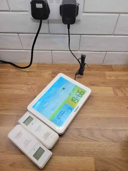 Photo of free Weather Station (Middleton DE4) #1