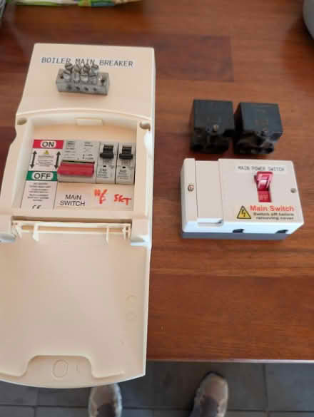 Photo of free Garage consumer unit & bits (Wantage, OX12) #1
