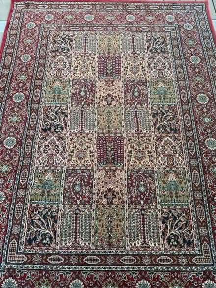 Photo of free Area Rug 170cm x 230cm - good condition - Red (West Byfleet KT15) #2