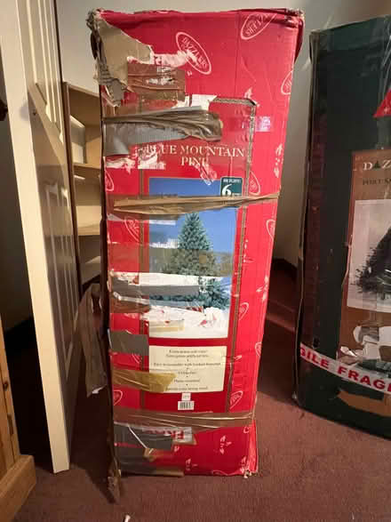 Photo of free large artificial Christmas tree (Fobbing SS17) #2