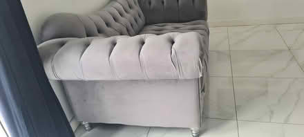 Photo of free 2+3 Seater Velvet Chesterfield Sofa (Kingsnorth TN25) #3