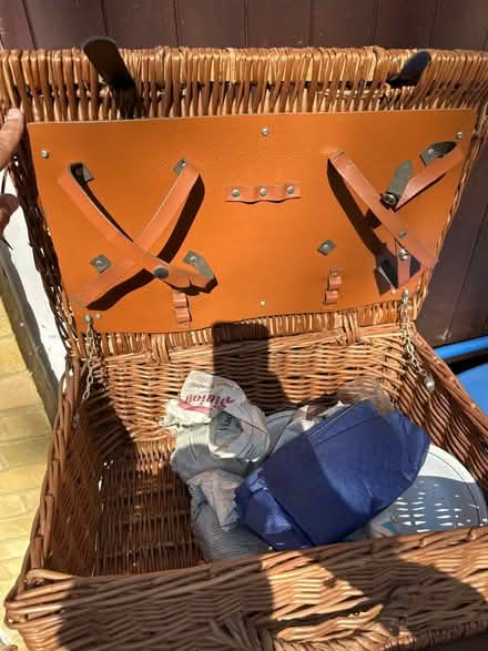 Photo of free Picnic basket (Ascot SL5) #2