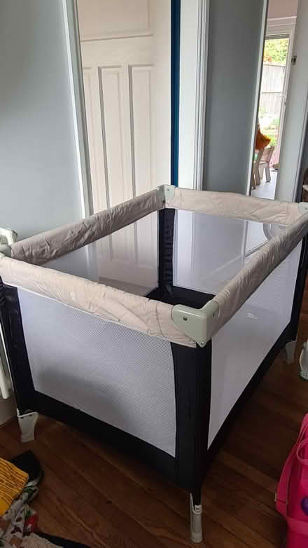 Photo of free Travel cot (Sherwood Dales - Ng5 3gh) #1