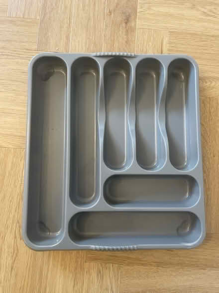 Photo of free Cutlery tray (Dore, S17) #1