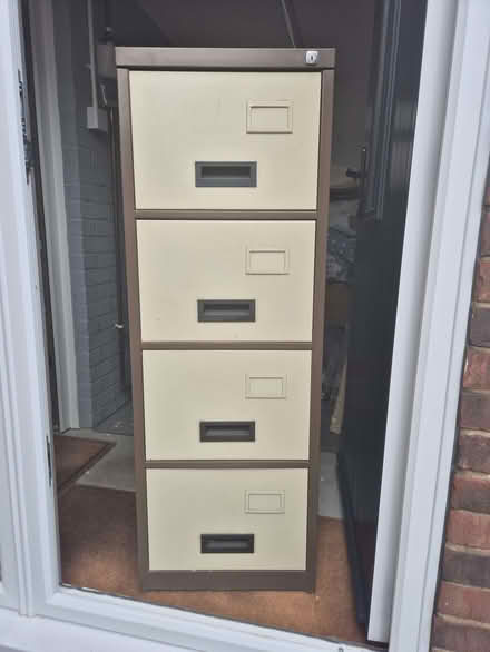 Photo of free 4 drawer filing cabinet (Fareham PO15) #1