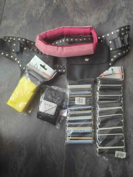 Photo of free Hairdressers belt and accessories (Chessington KT9) #1