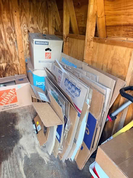 Photo of free moving boxes (Xenia) #2