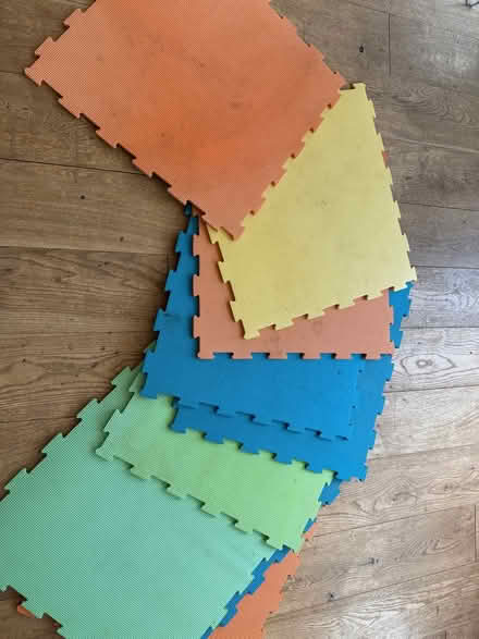 Photo of free Foam floor tiles 60 x 60cm (Chesham HP5) #2