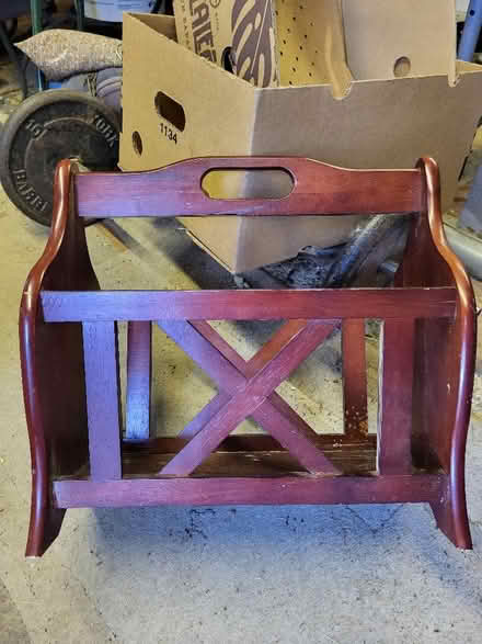 Photo of free Magazine newspapers holder (Round Green LU3) #2