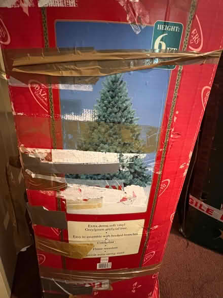 Photo of free large artificial Christmas tree (Fobbing SS17) #1