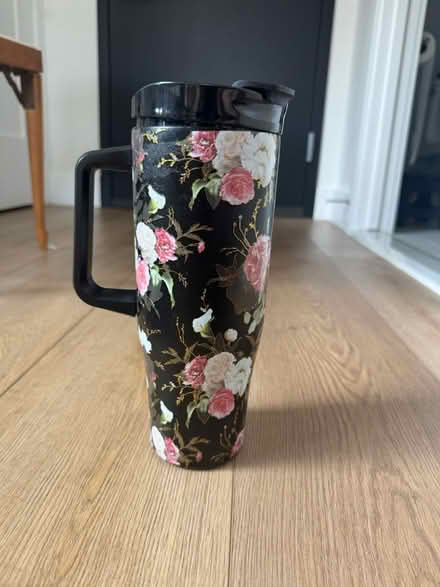 Photo of free Misc - Tumbler, pouch mug (Astoria) #1