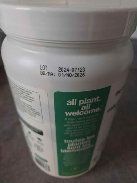 Photo of free Vega protein powder with greens (Foster Farm) #2