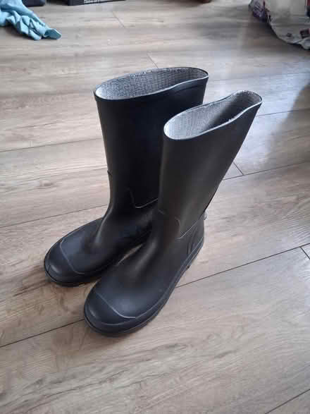 Photo of free Boys Wellington boots (B44) #1