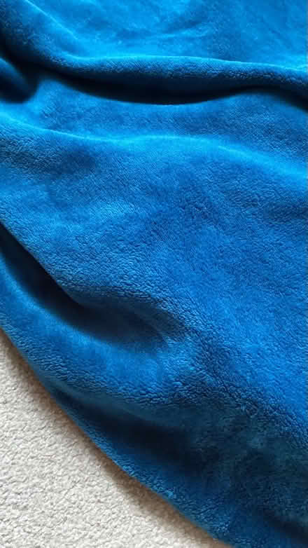 Photo of free Weighted blanket (Kingston KT2) #2