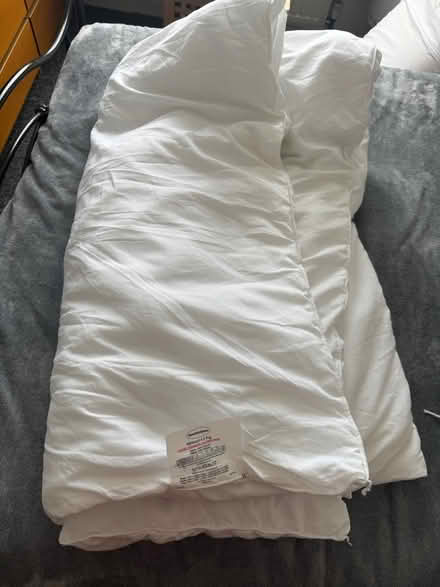 Photo of free Slumberland King size Duvet (Wood Farm OX3) #2