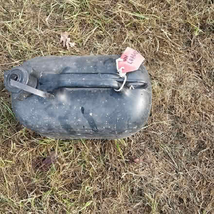 Photo of free plastic petrol can, 5litres (near Addenbrookes, CB1) #1