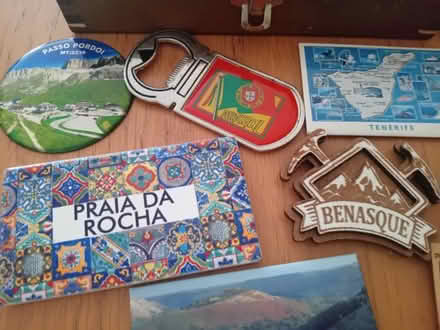 Photo of free Little wooden box with magnets (Kempston MK42) #2