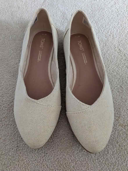 Photo of free Beige & gold Toms flats (W5) #1