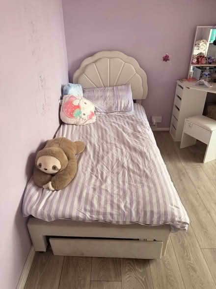 Photo of free Children’s Single bed with Matress (Camrose Avenue, HA8) #1