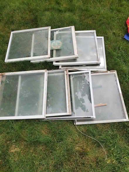 Photo of free 8 windows (Near Experimental Farm) #1