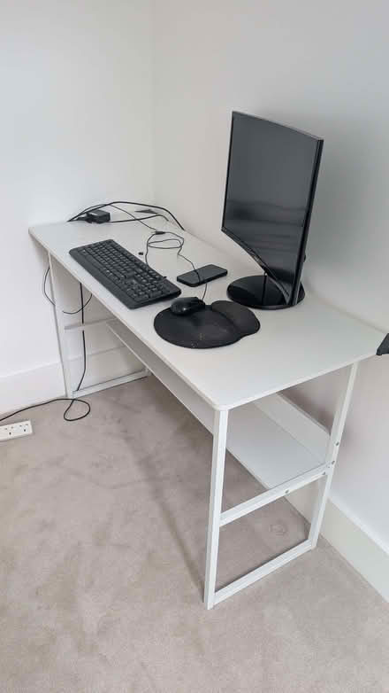 Photo of free Desk (Ealing W5) #1