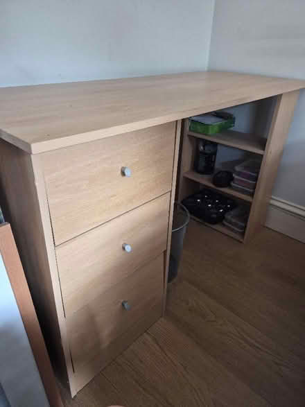 Photo of free Ikea desk (Isleworth TW7) #1