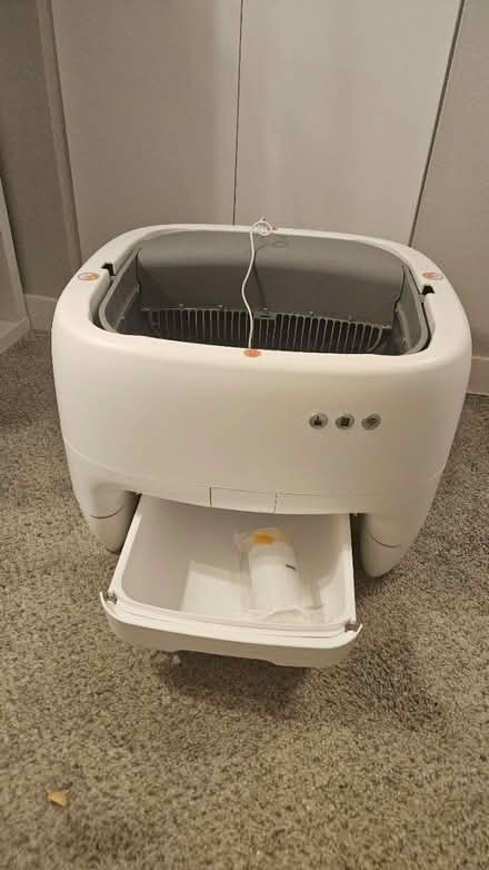 Photo of free automatic litter boxes (Bellevue, WA) #4