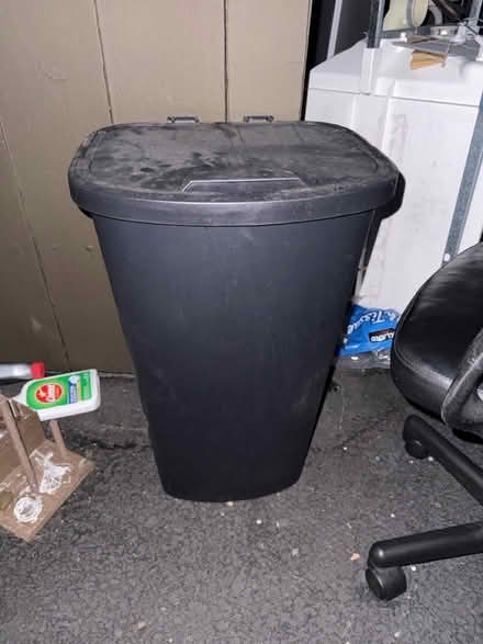 Photo of free Black plastic trash bin (1075 Valencia Avenue) #1