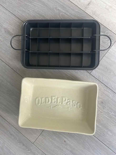 Photo of free Baking trays (Putnoe, Bedford MK41) #1