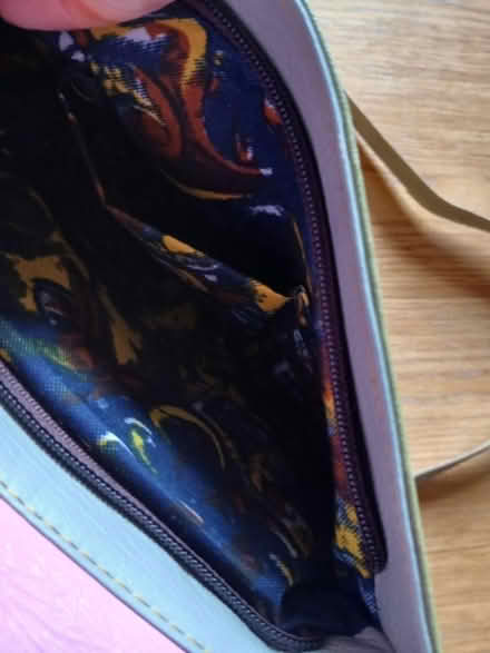 Photo of free Colourful handbag (Parkhead EH11) #4